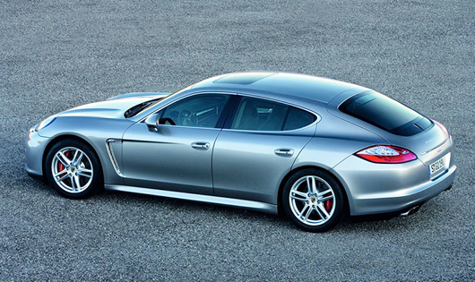  Porsche Panamera 