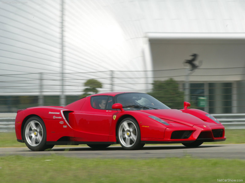 Ferrari-Enzo_2002_800x600_wallpaper_08