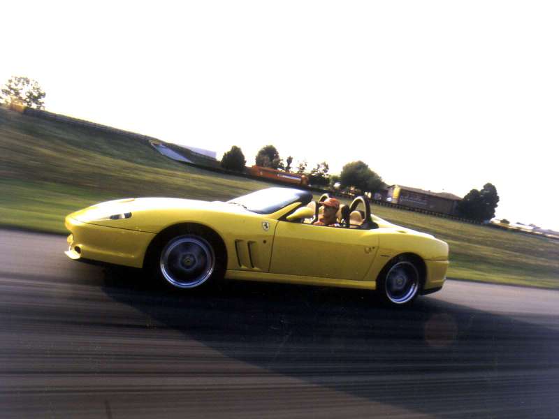 Ferrari-550_Barchetta_Pininfarina_2001_800x600_wallpaper_04